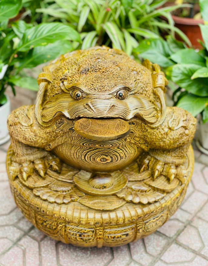 Tượng Cóc Thiềm Thừ Gỗ Mun Đuôi Công